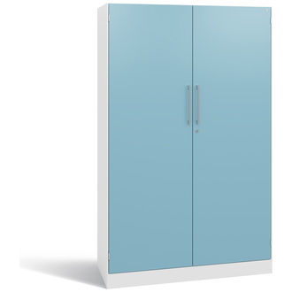 C+P Flügeltürenschrank Asisto 1000 x 1635 x 435 verkehrsweiß/horizontblau, Modell 141012-000